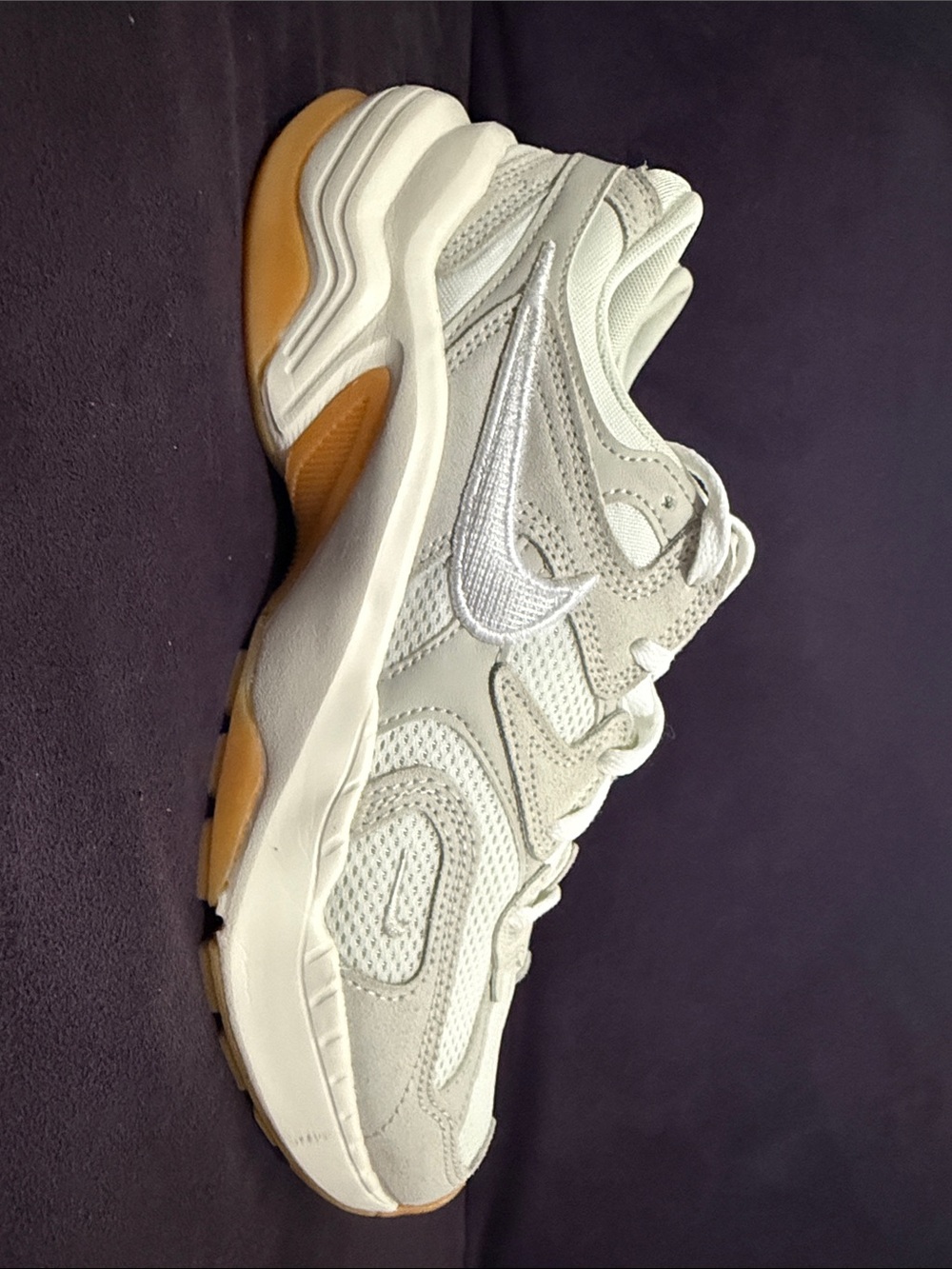 Nike Women’s White AL8